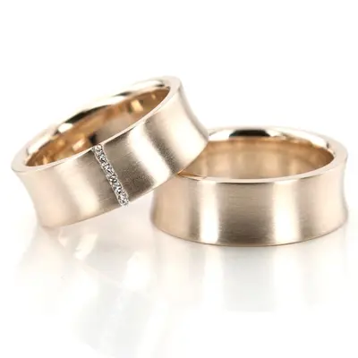 Channel Set Concave Diamond Wedding Band