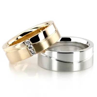 Modern Wave Design Satin and Polished Wedding Band Set 
