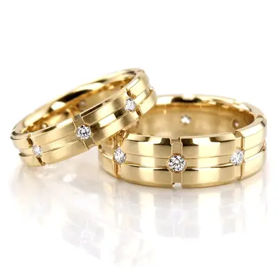 Exquisite Incised Diamond Wedding Ring Set - view 2 of 2