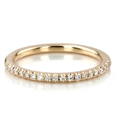 Elegant Ladies Scalloped Pave Diamond Wedding Band (0.15 ct. tw.)