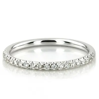 Elegant Ladies Scalloped Pave Diamond Wedding Band (0.15 ct. tw.) alternate view