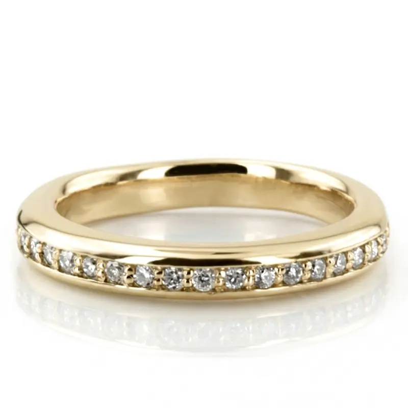 14K white gold Prong Set Round Diamond Wedding Band (1/8 ct. tw.) - main view