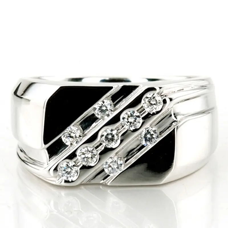14K white gold 0.27 ct. Round Cut Diamond Men's Ring - alternate view 3