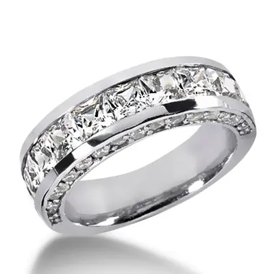 Beautiful Round & Princesss Cut Wedding Band (3.28 ct. tw.)