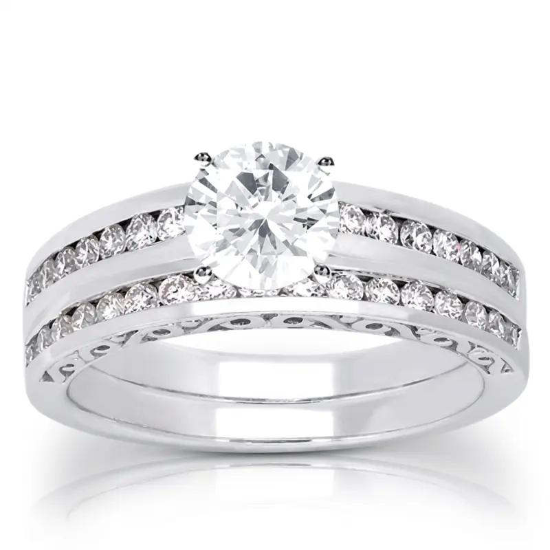 18K white gold 0.34 ct. Channel Set Antique Diamond Wedding Band - alternate view 6