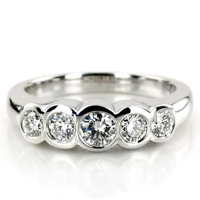 Sculpted Bezel Premium Five-Stone Diamond Band (3/4 ct. tw.)