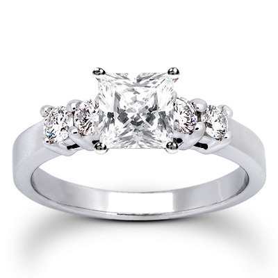 Round Cut Shared Prong Set Diamond Bridal Ring (0.40 ct. tw.) thumbnail 6