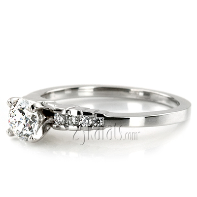 Exquisite Diamond Engagement Ring