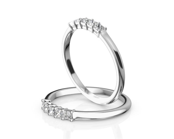 Traditional Basket Setting Princess Cut Woman Diamond Ring (1/5 ct. tw.) 360° view