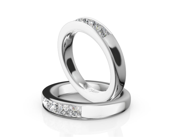 Classic 5 Stone Princes Cut Diamond Anniversary Band (1 ct. tw.) 360° view