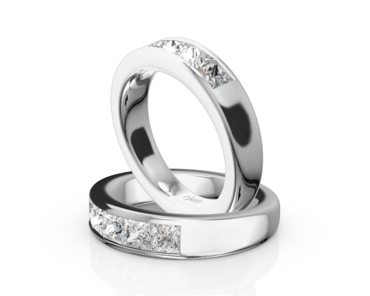 Classic 5 Stone Princes Cut Diamond Anniversary Band (1 1/3 Ct. Tw.) 360° view