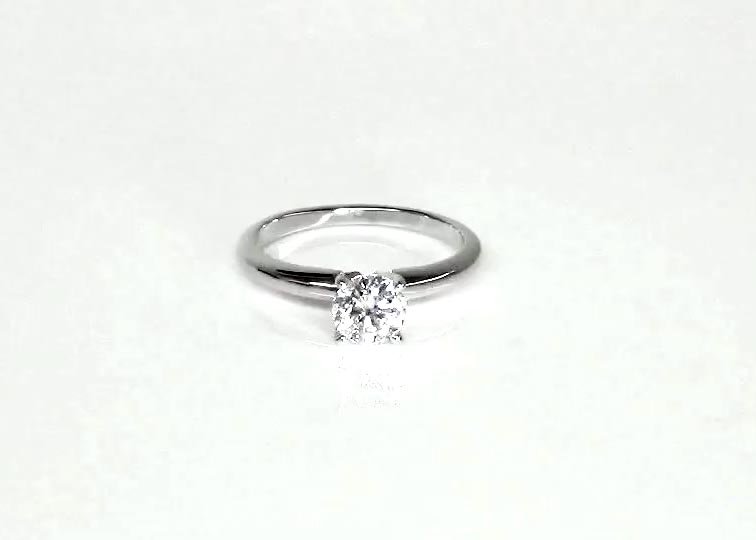Round Cut Classic Solitaire Diamond Engagement Ring  360° view