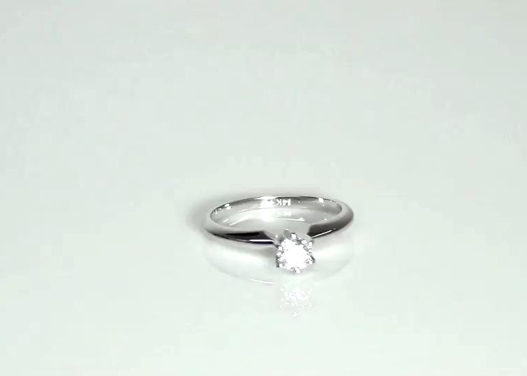 Round Cut 6-Prong Classic Solitaire Engagement Ring  360° view
