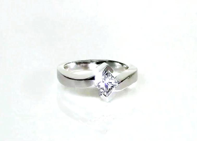 Princess Cut Bar Set Solitaire Engagement Ring 360° view