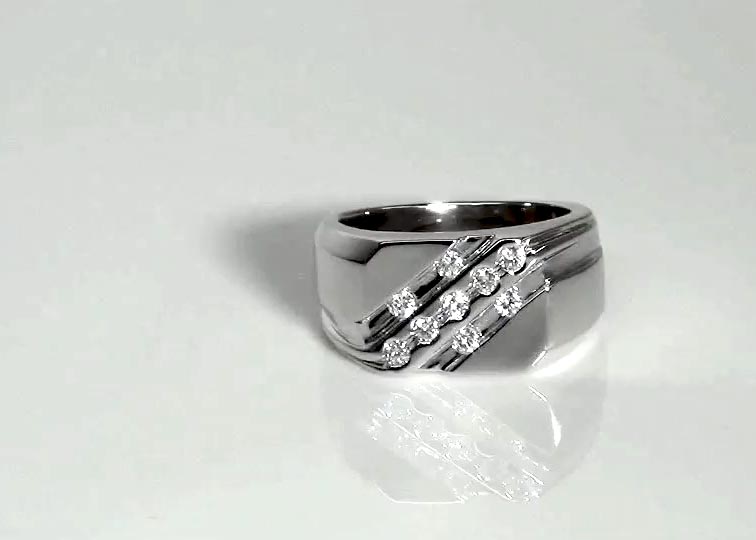 0.27 ct. Round Cut Fancy Diamond Men's Ring 360° view