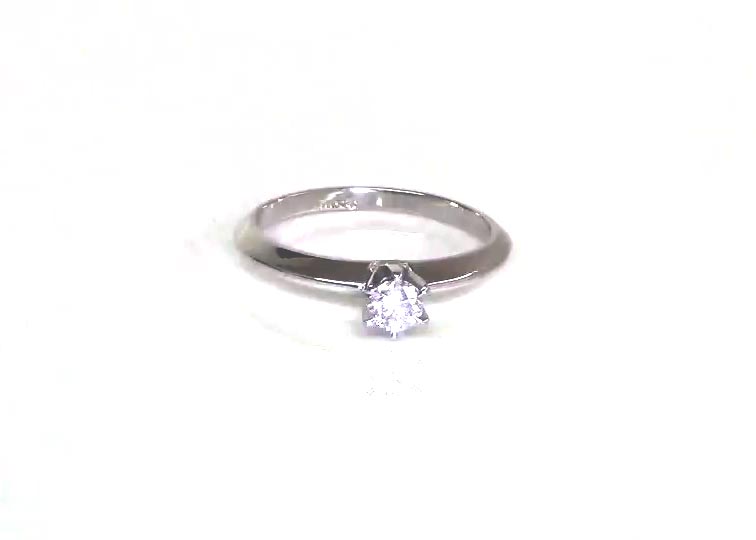Classic Knife Edge Designer Center Head Solitaire Diamond Engagement Ring 360° view