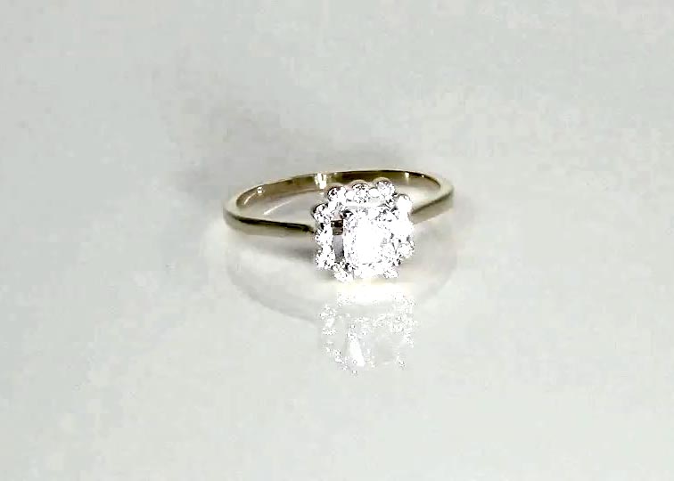 Shared Single Prong Halo for Square Center Diamond Engagement Ring (0.24 ct. tw.) 360° view